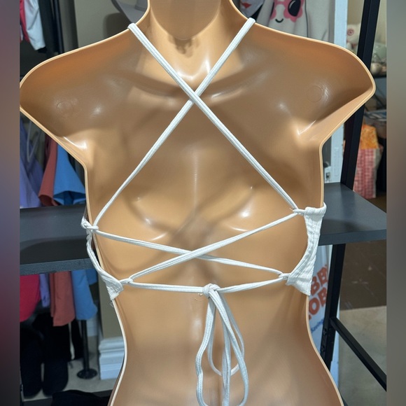 Tie Back Halter Top Open Back - Picture 2 of 3